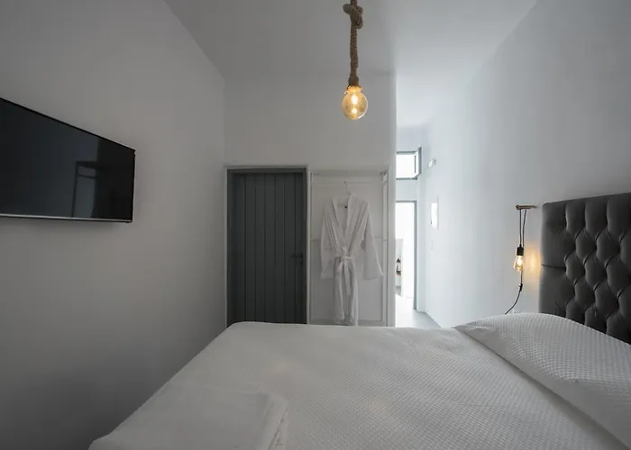 Onirondas Fira (Santorini)